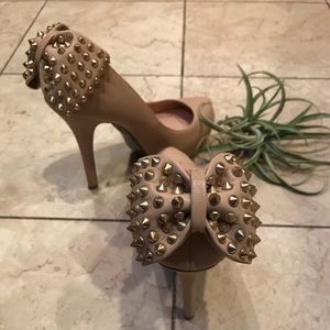 Betsy Johnson Studded Bowl Heels